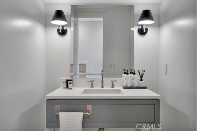 844 14th, Manhattan Beach, CA 90266