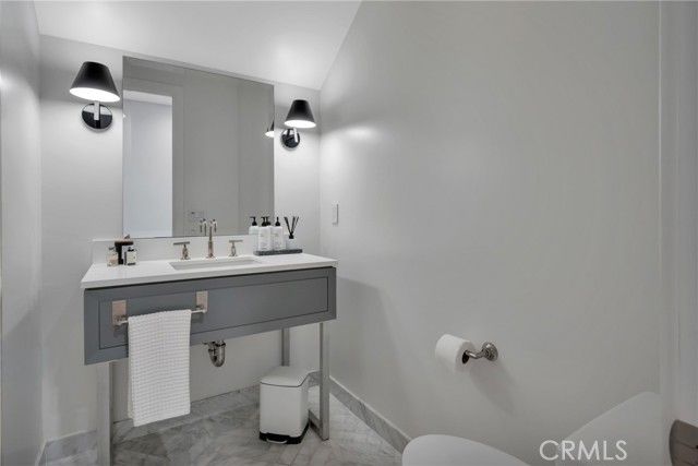 844 14th, Manhattan Beach, CA 90266