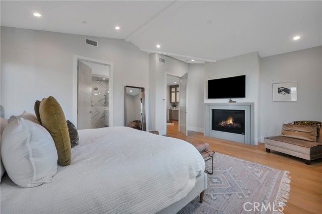 844 14th, Manhattan Beach, CA 90266