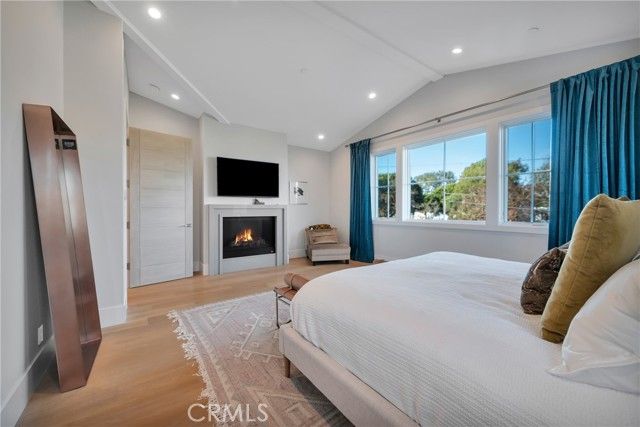 844 14th, Manhattan Beach, CA 90266