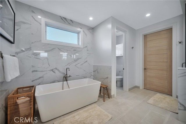 844 14th, Manhattan Beach, CA 90266