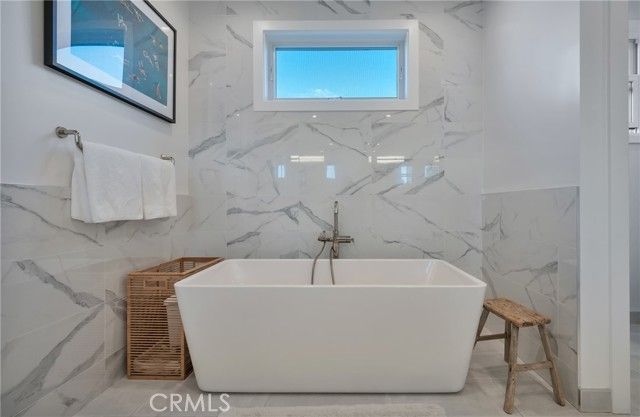 844 14th, Manhattan Beach, CA 90266