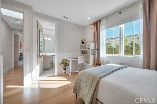 844 14th, Manhattan Beach, CA 90266