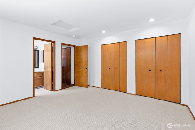 10095 NE Knight Road, Bainbridge Island, WA 98110