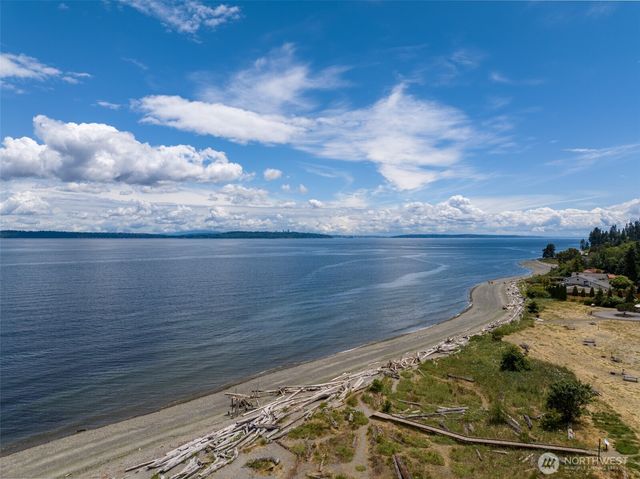 10095 NE Knight Road, Bainbridge Island, WA 98110