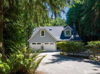 10095 NE Knight Road, Bainbridge Island, WA 98110