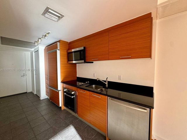 50 BISCAYNE BLVD 1703, Miami, FL 33132