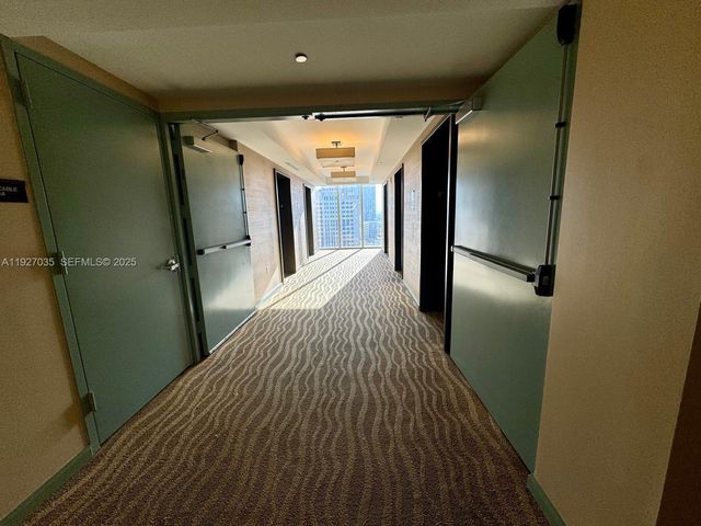 50 BISCAYNE BLVD 1703, Miami, FL 33132