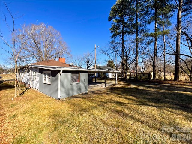 1116 Montgomery Avenue, Albemarle, NC 28001