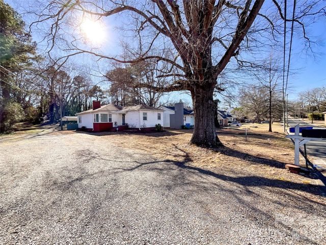 1116 Montgomery Avenue, Albemarle, NC 28001