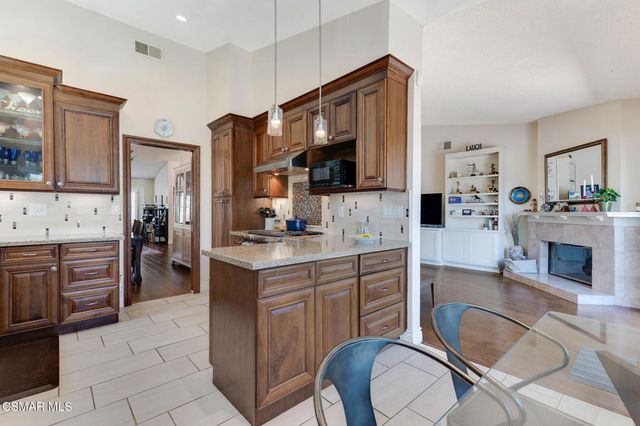 674 Azure Hills Drive, Simi Valley, CA 93065