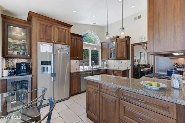 674 Azure Hills Drive, Simi Valley, CA 93065