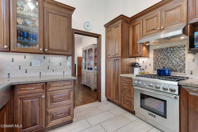 674 Azure Hills Drive, Simi Valley, CA 93065