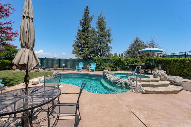 674 Azure Hills Drive, Simi Valley, CA 93065