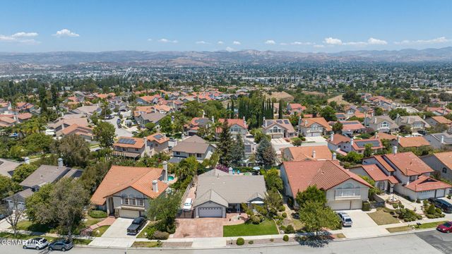 674 Azure Hills Drive, Simi Valley, CA 93065