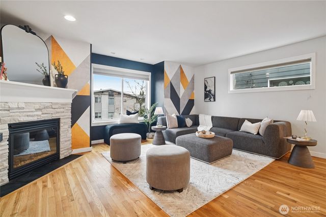 926 N 96th Street, Seattle, WA 98103