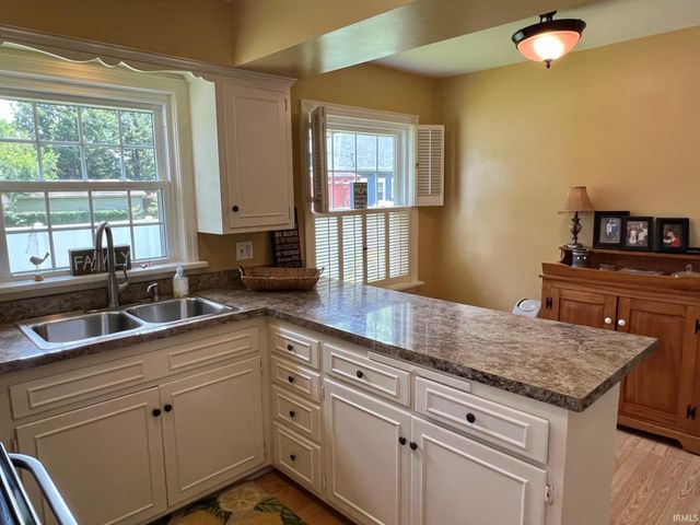 2015 E Gum Street, Evansville, IN 47714
