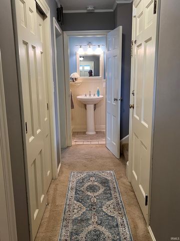 2015 E Gum Street, Evansville, IN 47714