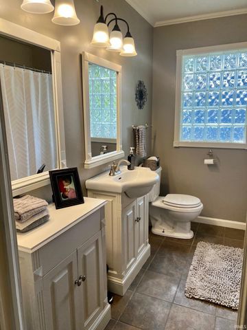 2015 E Gum Street, Evansville, IN 47714