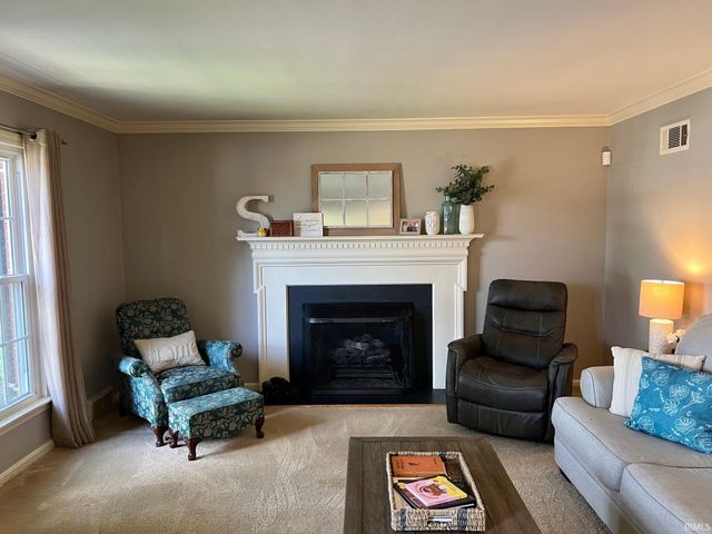 2015 E Gum Street, Evansville, IN 47714
