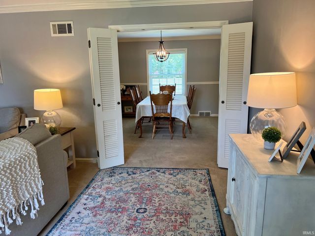 2015 E Gum Street, Evansville, IN 47714