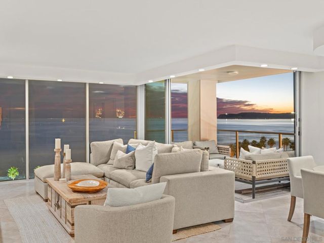 1810 Avenida Del Mundo 907, Coronado, CA 92118