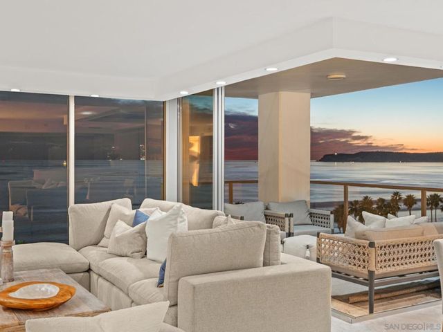 1810 Avenida Del Mundo 907, Coronado, CA 92118