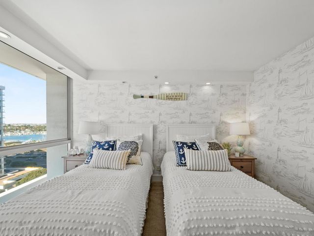 1810 Avenida Del Mundo 907, Coronado, CA 92118