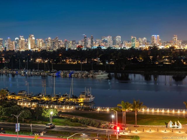 1810 Avenida Del Mundo 907, Coronado, CA 92118