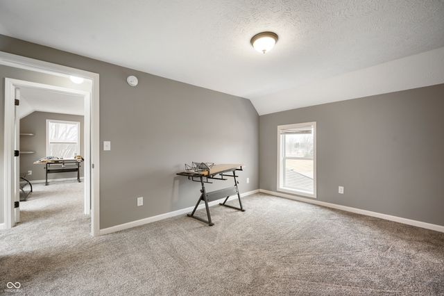 2660 S Benegar Avenue, Yorktown, IN 47396