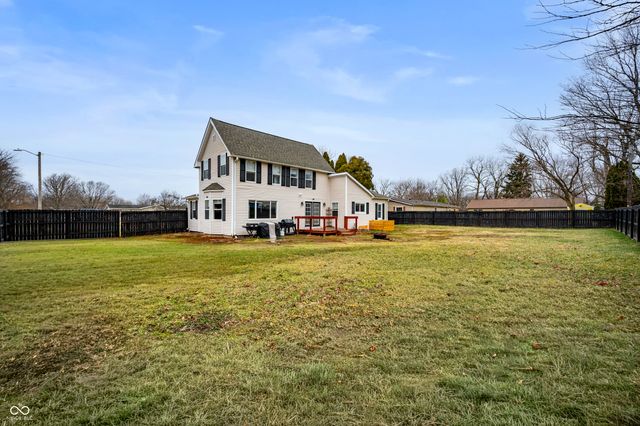 2660 S Benegar Avenue, Yorktown, IN 47396