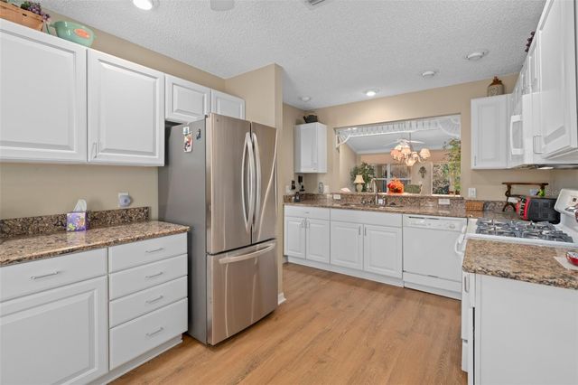 8352 SE 176TH LAWSON LOOP, The Villages, FL 32162