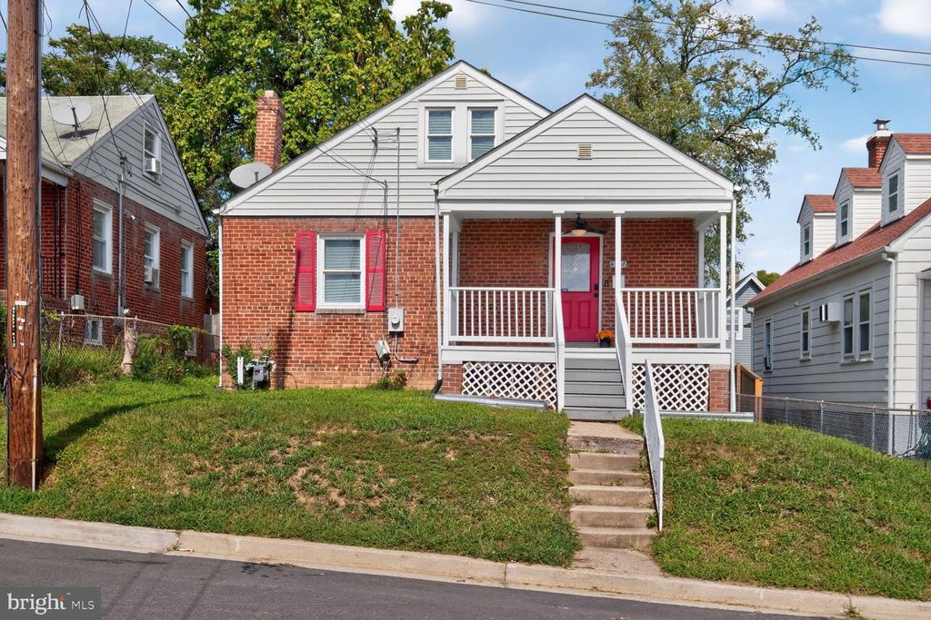 4208 SHELL ST, Capitol Heights, MD 20743