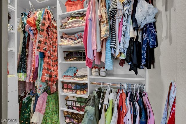 2120 Chertsey Drive D, Las Vegas, NV 89108