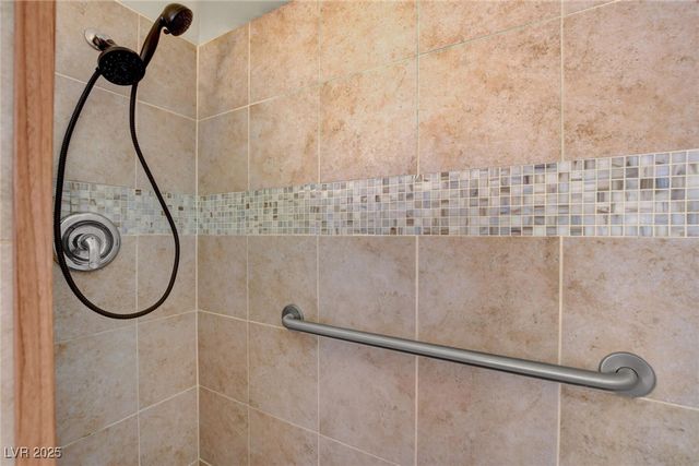 2120 Chertsey Drive D, Las Vegas, NV 89108