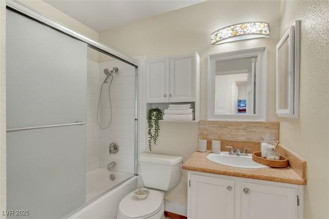 2120 Chertsey Drive D, Las Vegas, NV 89108