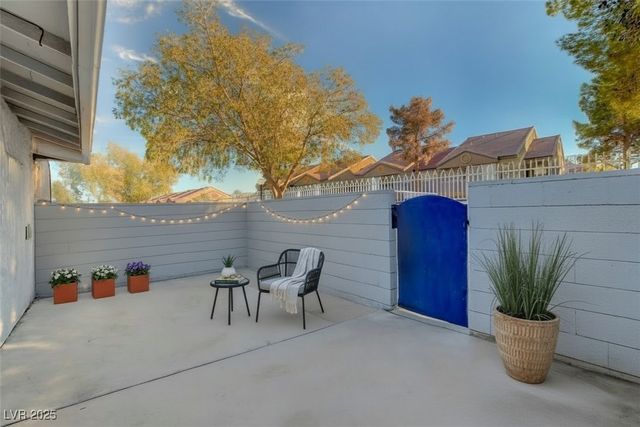 2120 Chertsey Drive D, Las Vegas, NV 89108