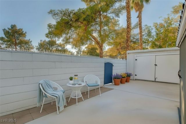 2120 Chertsey Drive D, Las Vegas, NV 89108