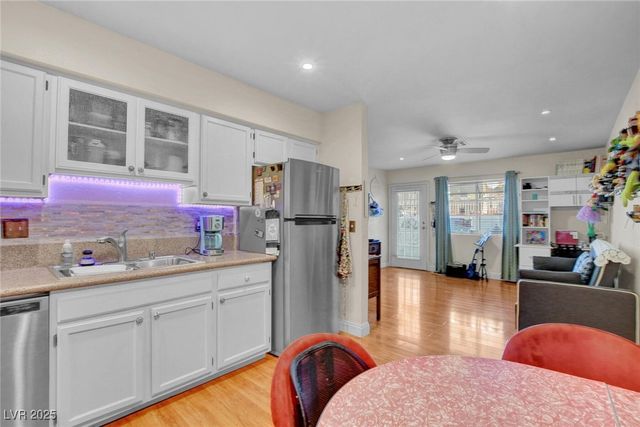 2120 Chertsey Drive D, Las Vegas, NV 89108