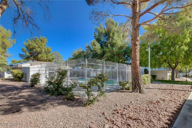 2120 Chertsey Drive D, Las Vegas, NV 89108