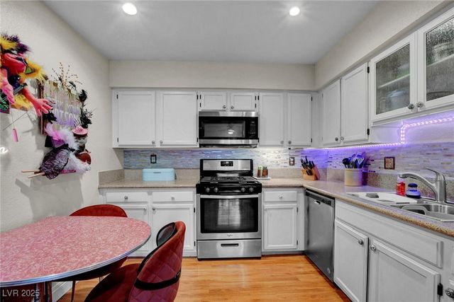 2120 Chertsey Drive D, Las Vegas, NV 89108