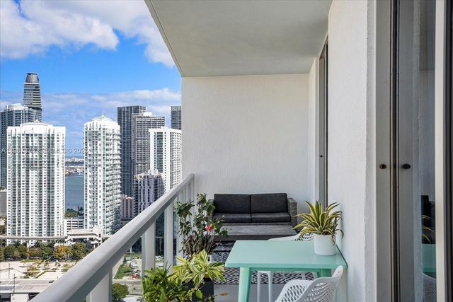 185 SW 7 St 3407, Miami, FL 33130