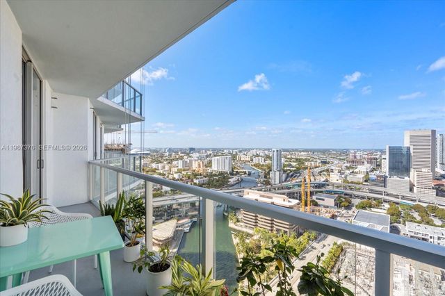 185 SW 7 St 3407, Miami, FL 33130