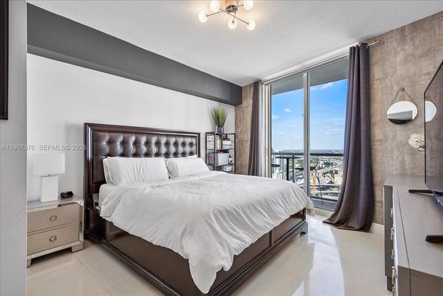 185 SW 7 St 3407, Miami, FL 33130