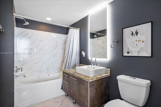 185 SW 7 St 3407, Miami, FL 33130