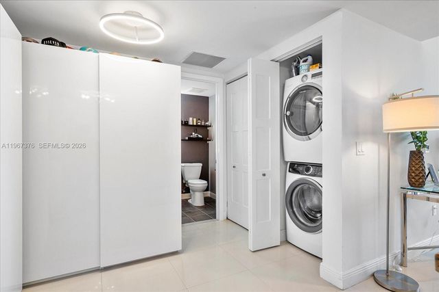 185 SW 7 St 3407, Miami, FL 33130