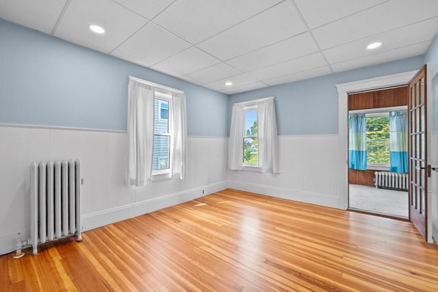 272 Shaw St, Lowell, MA 01851