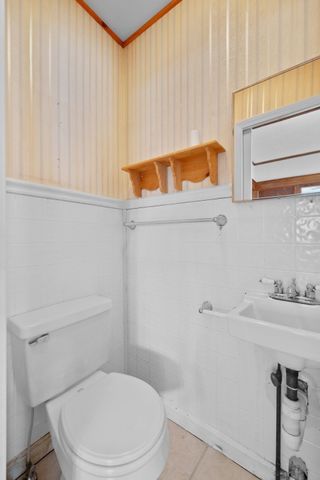 272 Shaw St, Lowell, MA 01851
