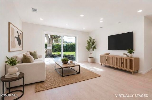 2260 Dogwood Street, Simi Valley, CA 93065