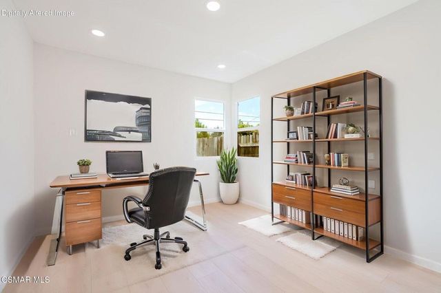 2260 Dogwood Street, Simi Valley, CA 93065